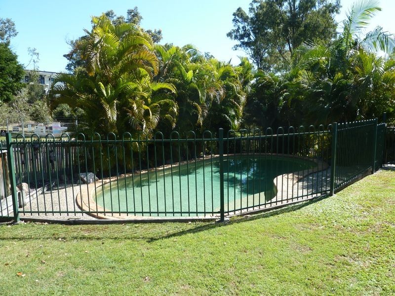 16 Oakmont Crescent, Albany Creek QLD 4035