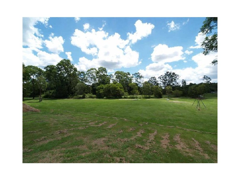 8 Narrabeen Road, Albany Creek QLD 4035