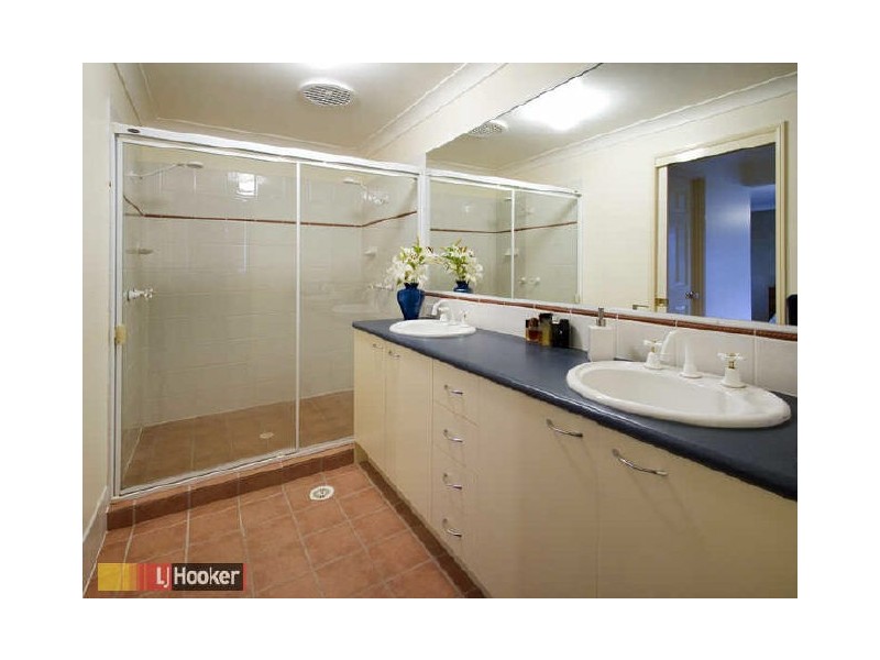 Eatons Hill QLD 4037