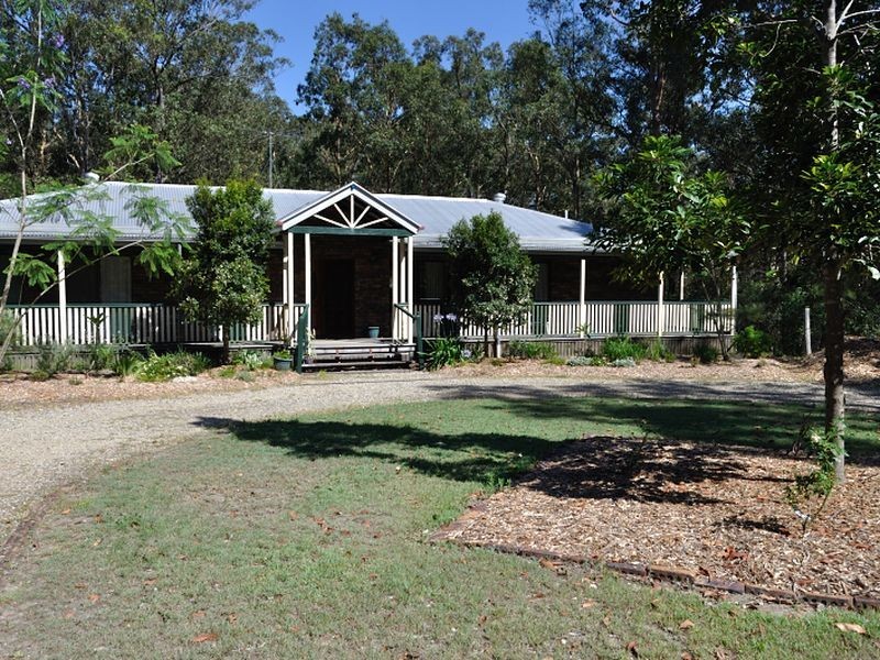 6 Heath Court, Cashmere QLD 4500