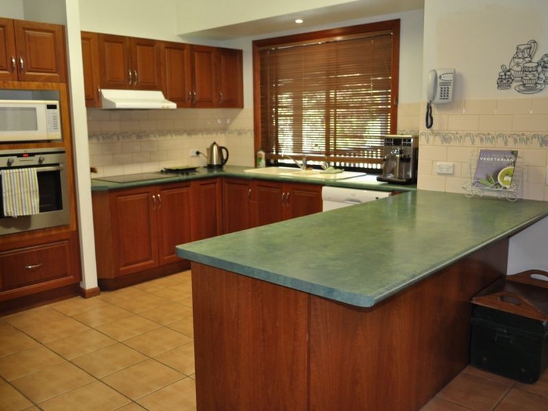 6 Heath Court, Cashmere QLD 4500