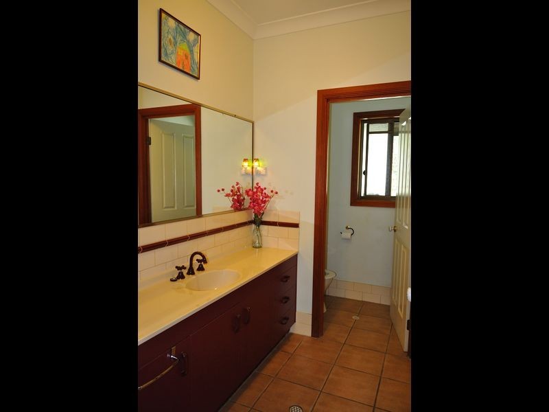 6 Heath Court, Cashmere QLD 4500