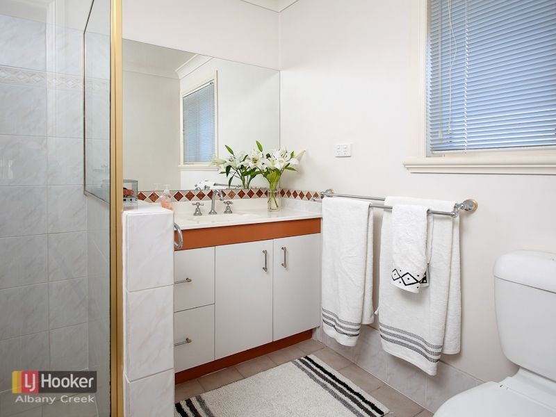 19 Flinders Way, Albany Creek QLD 4035