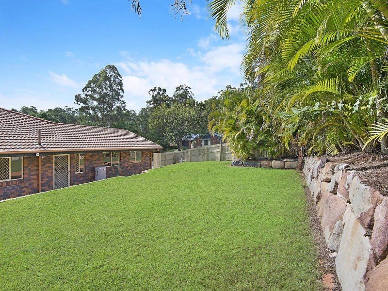 19 Flinders Way, Albany Creek QLD 4035