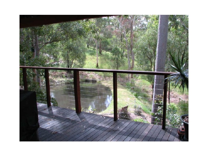 18 Albion Road, Eatons Hill QLD 4037