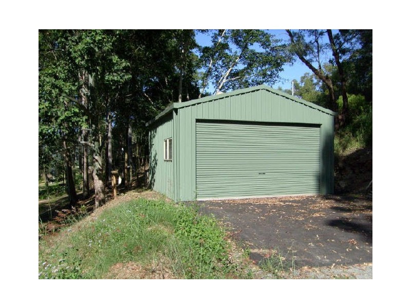 18 Albion Road, Eatons Hill QLD 4037