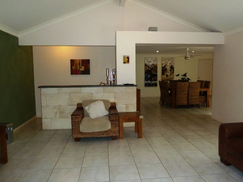 52 Cashmere Lane, Cashmere QLD 4500