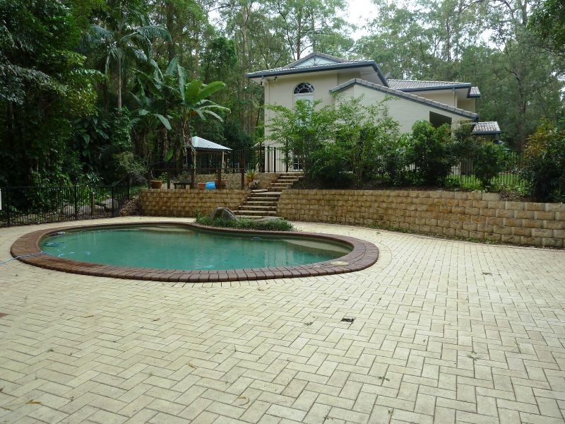 52 Cashmere Lane, Cashmere QLD 4500