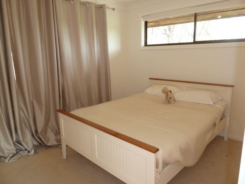 11 Atlas Court, Eatons Hill QLD 4037