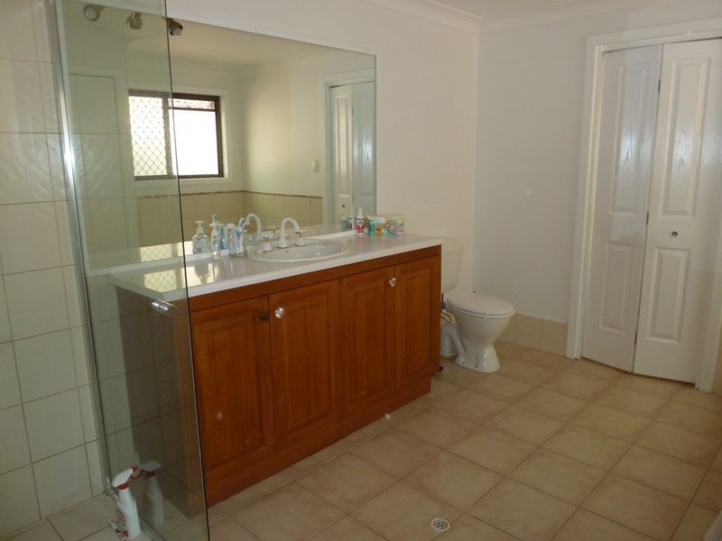 11 Atlas Court, Eatons Hill QLD 4037