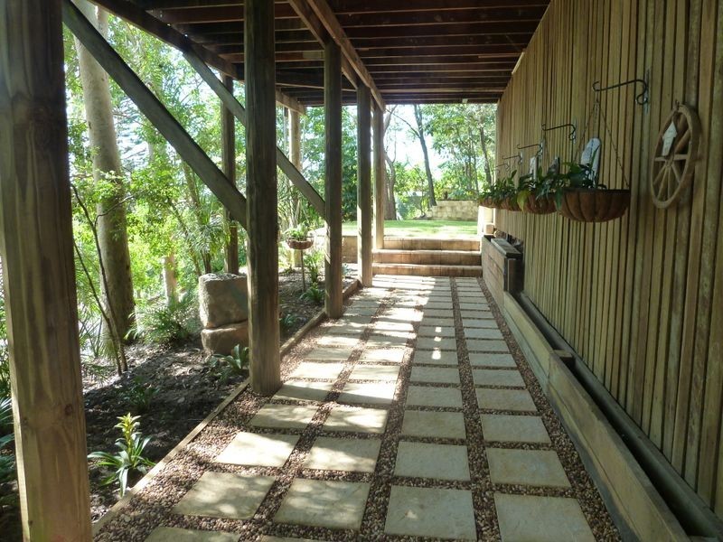 11 Atlas Court, Eatons Hill QLD 4037