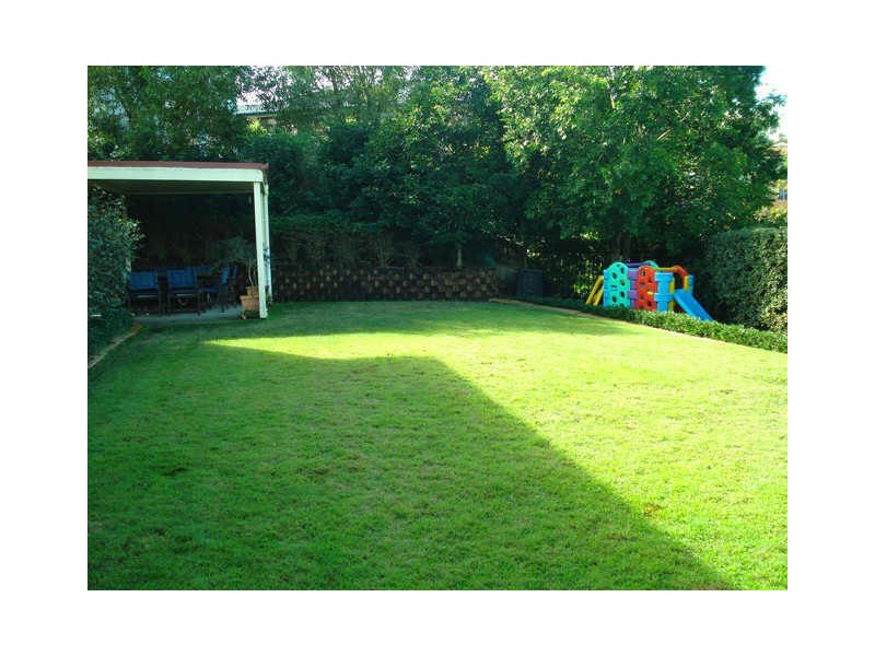 2 Glendore Court, Eatons Hill QLD 4037