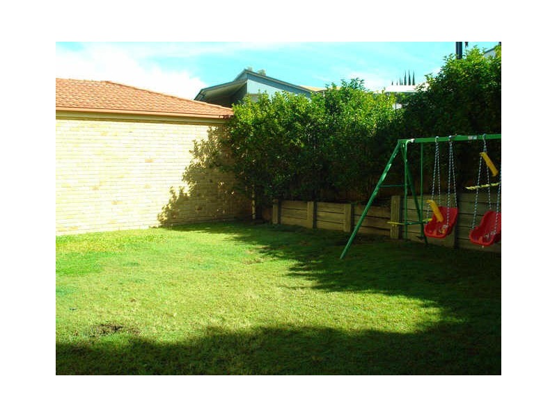2 Glendore Court, Eatons Hill QLD 4037