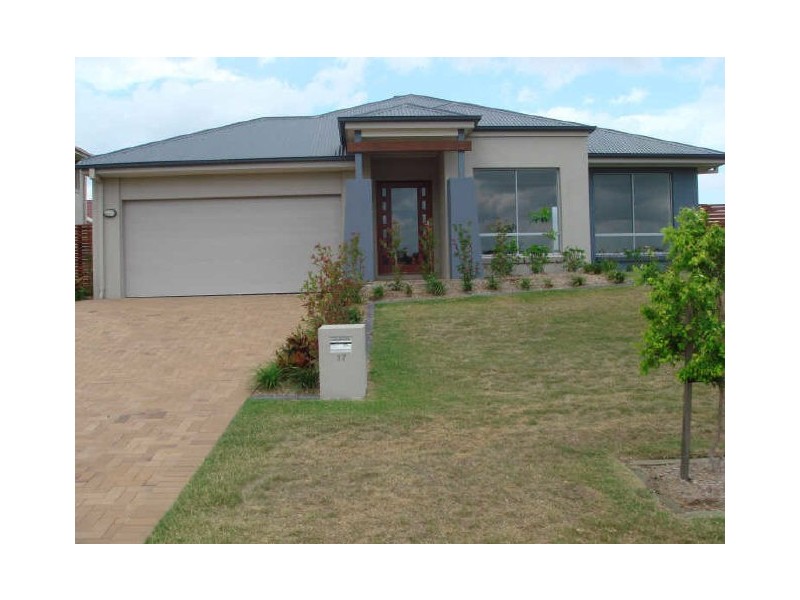 17 Tributary Court, Eatons Hill QLD 4037