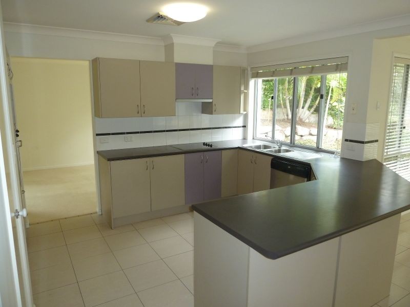 2 Sunningdale Court, Albany Creek QLD 4035