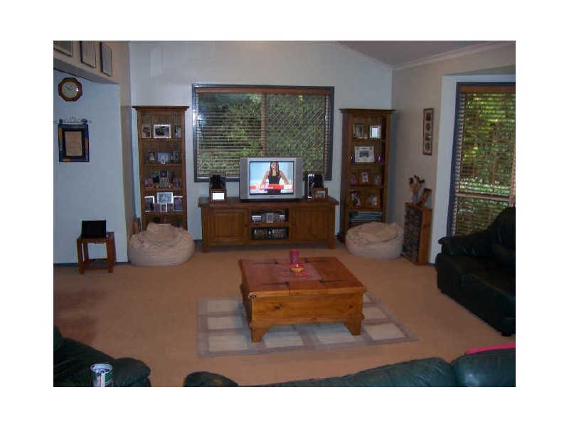 31 Ballinger Crescent, Albany Creek QLD 4035