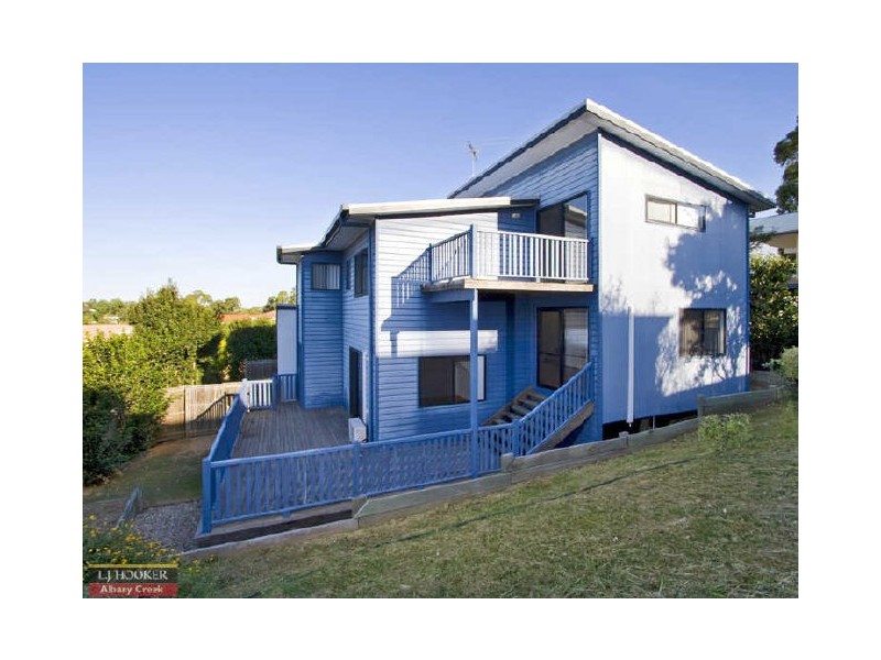 8 Memoire Court, Eatons Hill QLD 4037