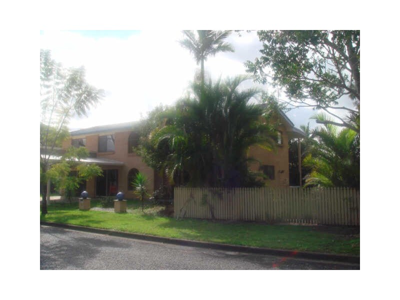 6 Crescent Court, Albany Creek QLD 4035