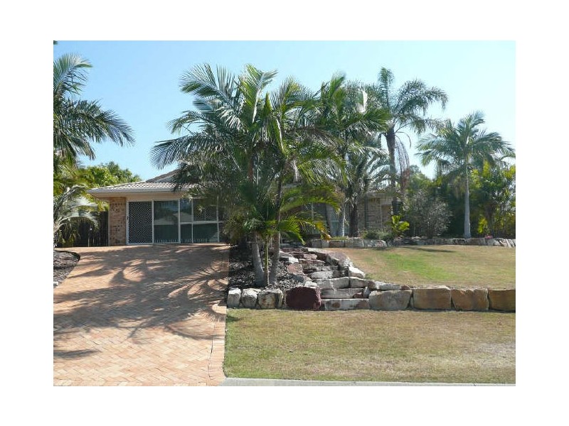 4 Brandy Court, Eatons Hill QLD 4037