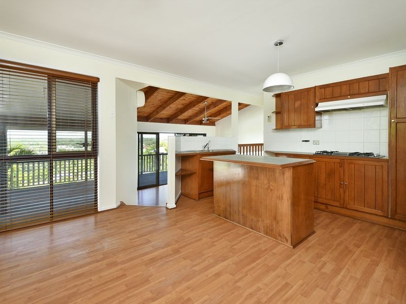 7 Nestor Court, Eatons Hill QLD 4037