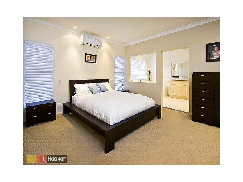 Eatons Hill QLD 4037