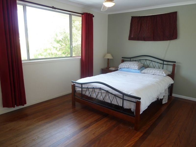 8 Jambaroo Street, Albany Creek QLD 4035