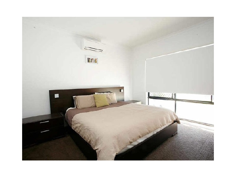 8 Eaton Close, North Lakes QLD 4509