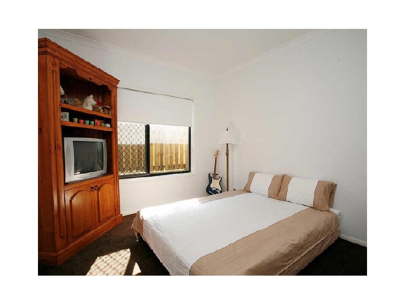 8 Eaton Close, North Lakes QLD 4509