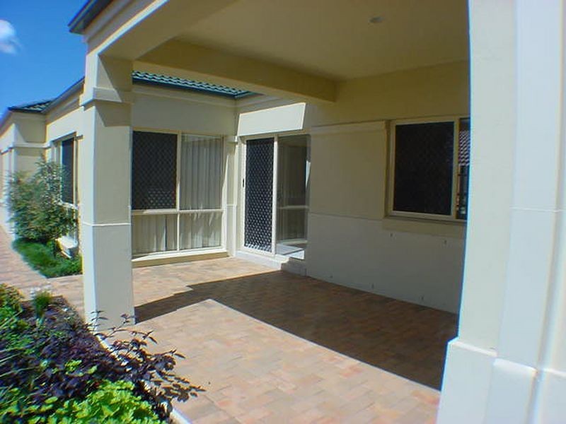 202 Saturn Crescent, Bridgeman Downs QLD 4035