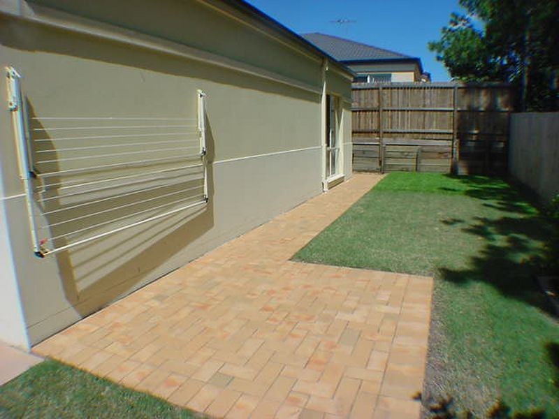 202 Saturn Crescent, Bridgeman Downs QLD 4035