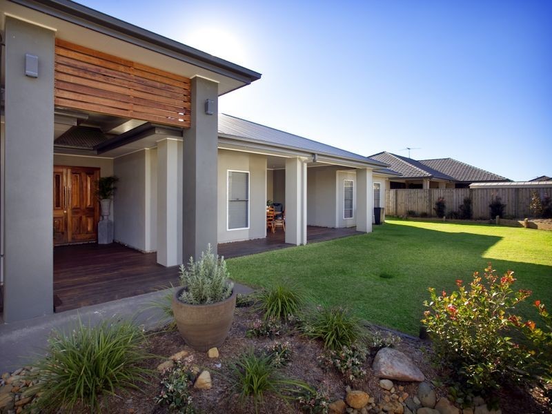 32 Rivergum Drive, Eatons Hill QLD 4037