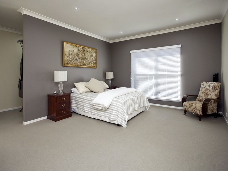 32 Rivergum Drive, Eatons Hill QLD 4037