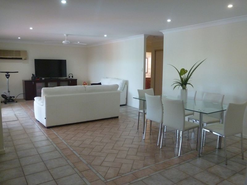 10 Cosmos Place, Bridgeman Downs QLD 4035