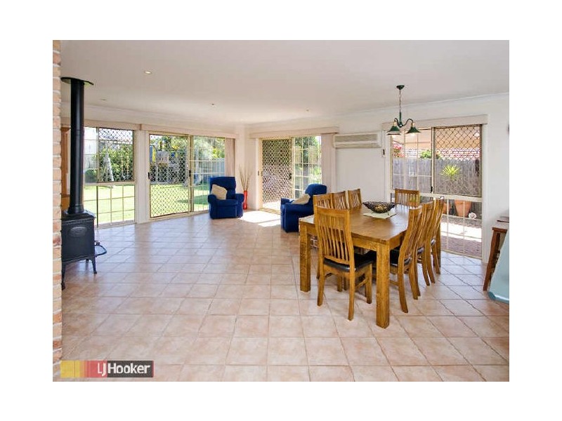 19 Silvereye Crescent, Albany Creek QLD 4035