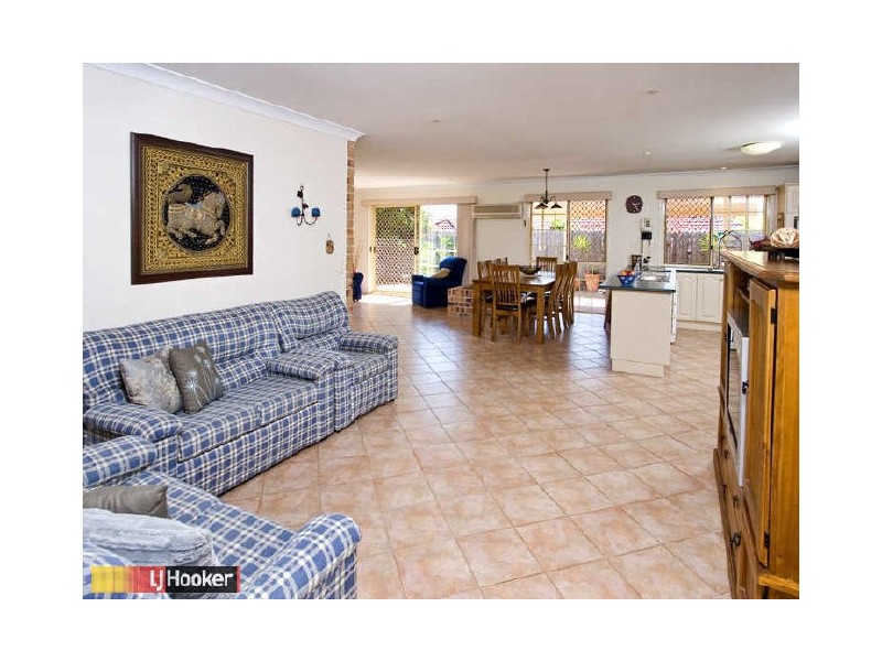 19 Silvereye Crescent, Albany Creek QLD 4035