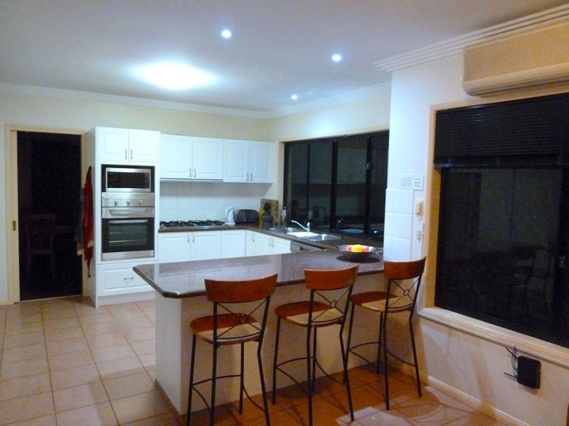 1 Holly Court, Albany Creek QLD 4035