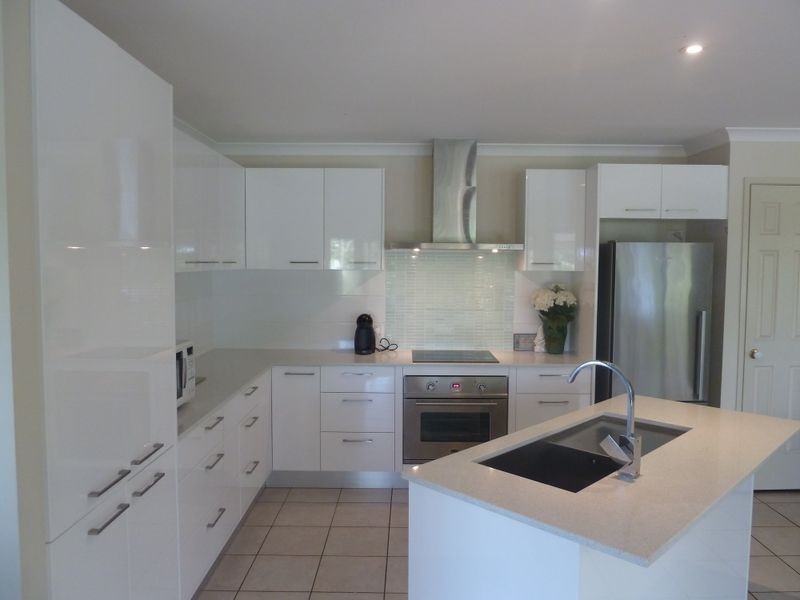 46 Marina Court, Eatons Hill QLD 4037