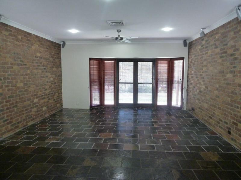 62 Eatons Crossing Road, Eatons Hill QLD 4037