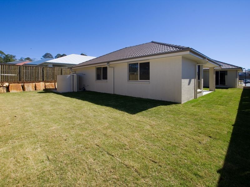 1 Bend Court, Eatons Hill QLD 4037