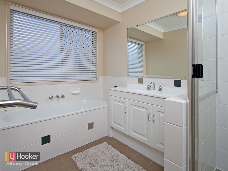 20 Brigadoon Crescent, Eatons Hill QLD 4037