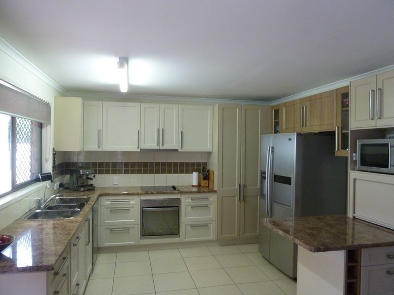 6 Crofty Street, Albany Creek QLD 4035