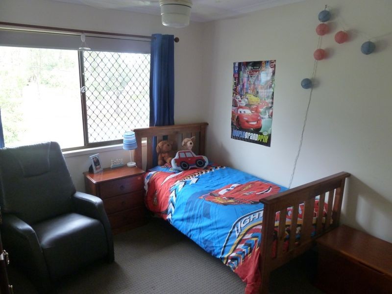 6 Crofty Street, Albany Creek QLD 4035