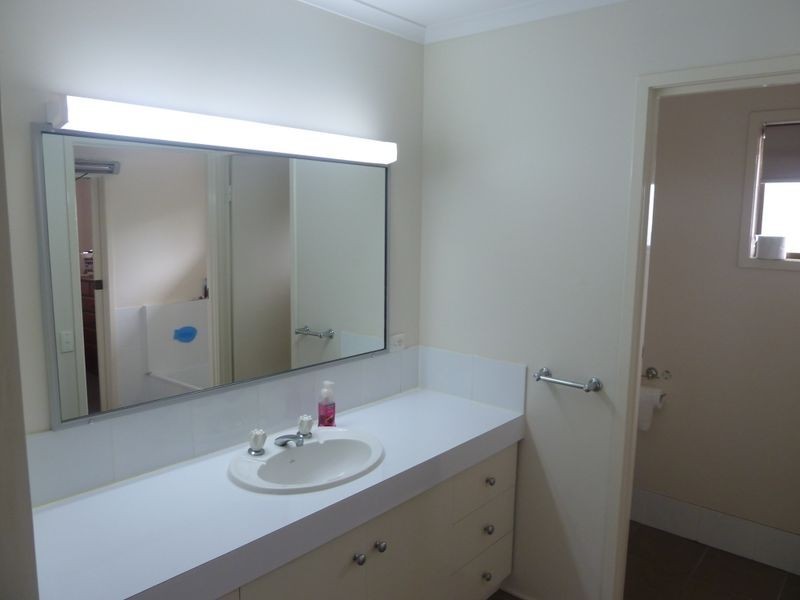 6 Crofty Street, Albany Creek QLD 4035