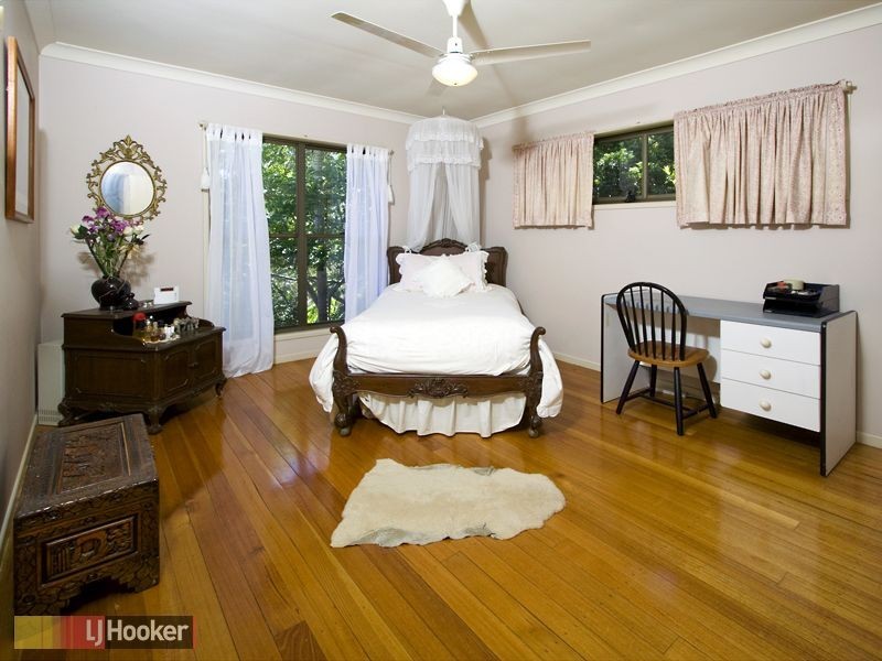 9 Romulus Court, Eatons Hill QLD 4037