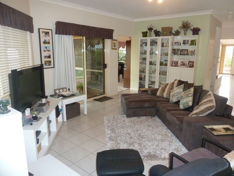 36 Daniel Drive, Albany Creek QLD 4035