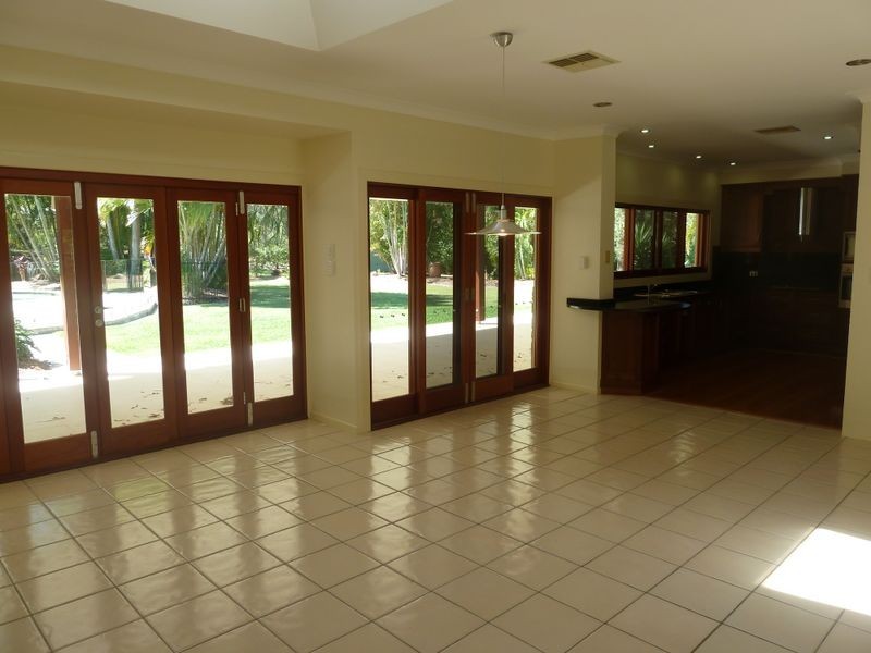 60 Eatons Crosing Road, Eatons Hill QLD 4037