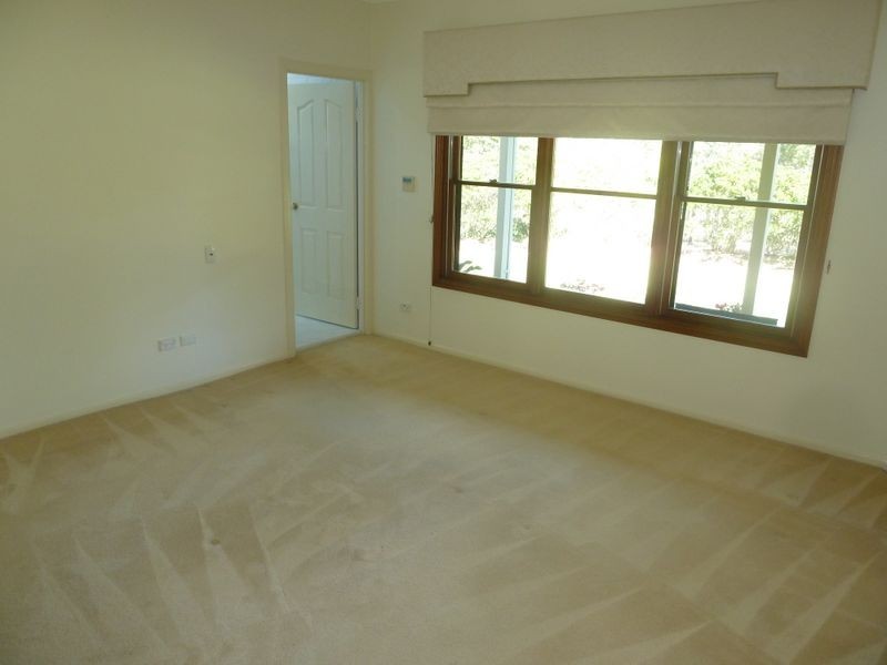 60 Eatons Crosing Road, Eatons Hill QLD 4037