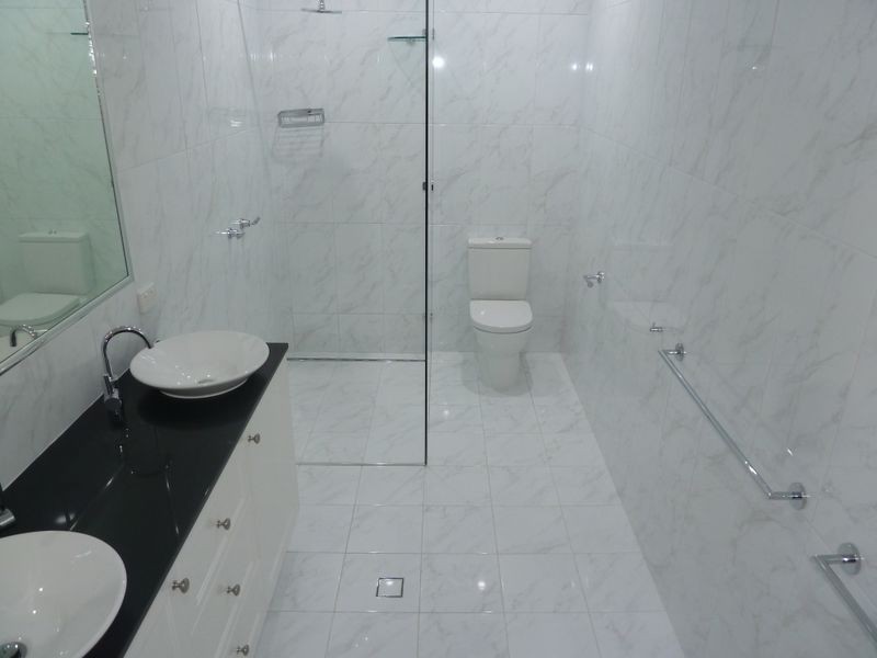 60 Eatons Crosing Road, Eatons Hill QLD 4037