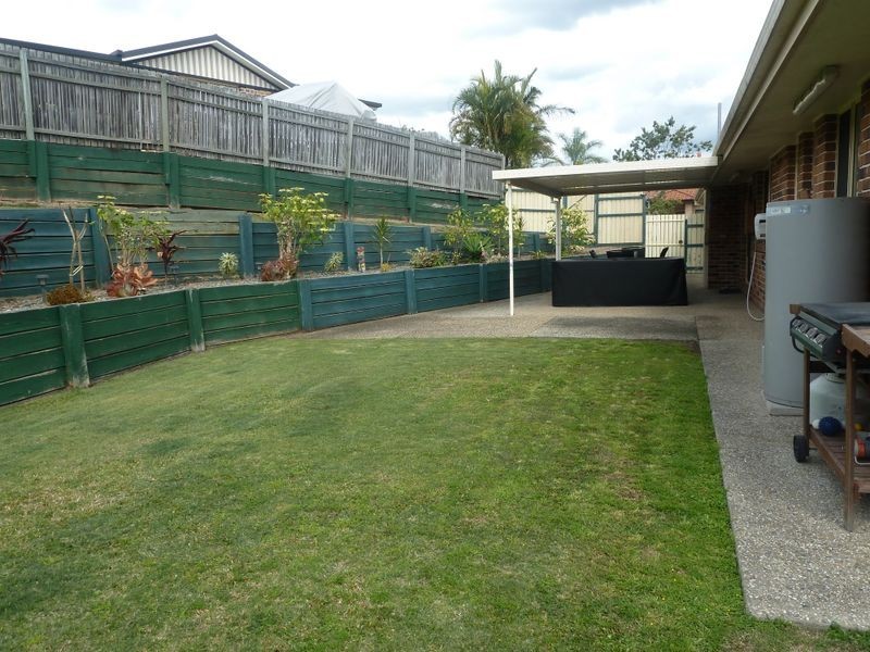 15 Tallebudgera Crescent, Albany Creek QLD 4035