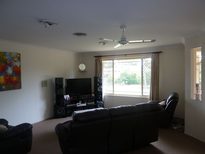 15 Tallebudgera Crescent, Albany Creek QLD 4035